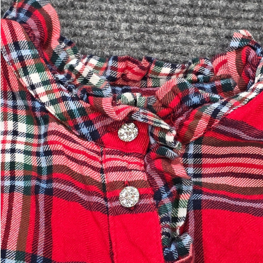 Crown & Ivy Plaid Top Women's Size M Red Blue Ruffle Henley‎ Rhinestone Buttons - Picture 8 of 9